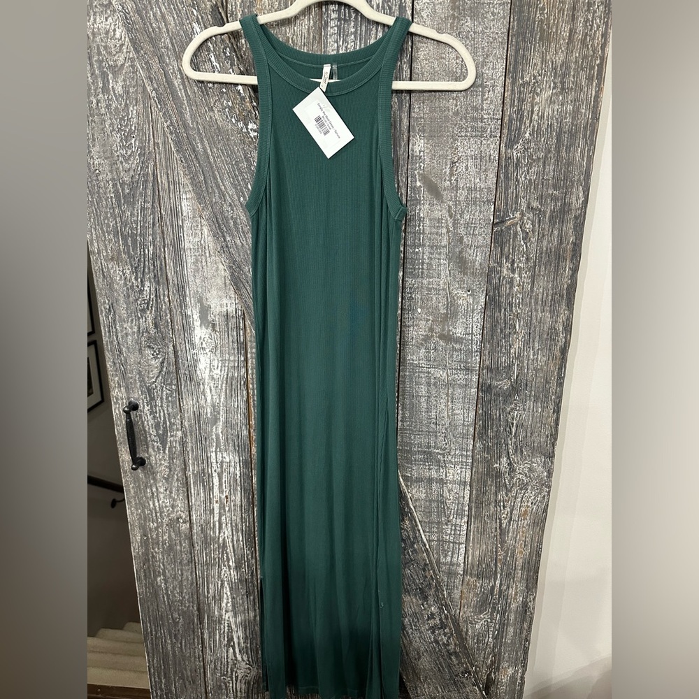 Elegant Green Sleeveless Maxi Dress